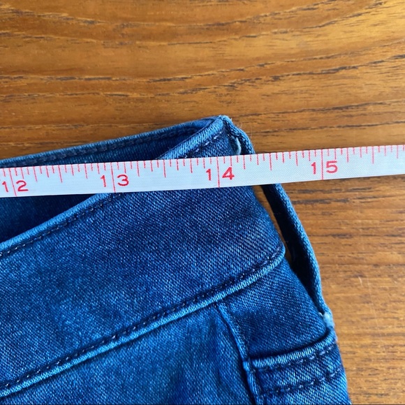 Universal Thread Jeans - Picture 5 of 9